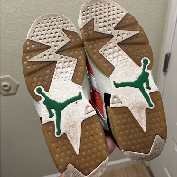 Jordan retro 6 Gatorade - Picture 9 of 11